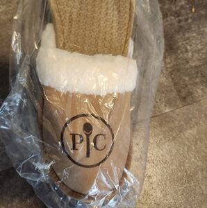 Pampered Chef slippers